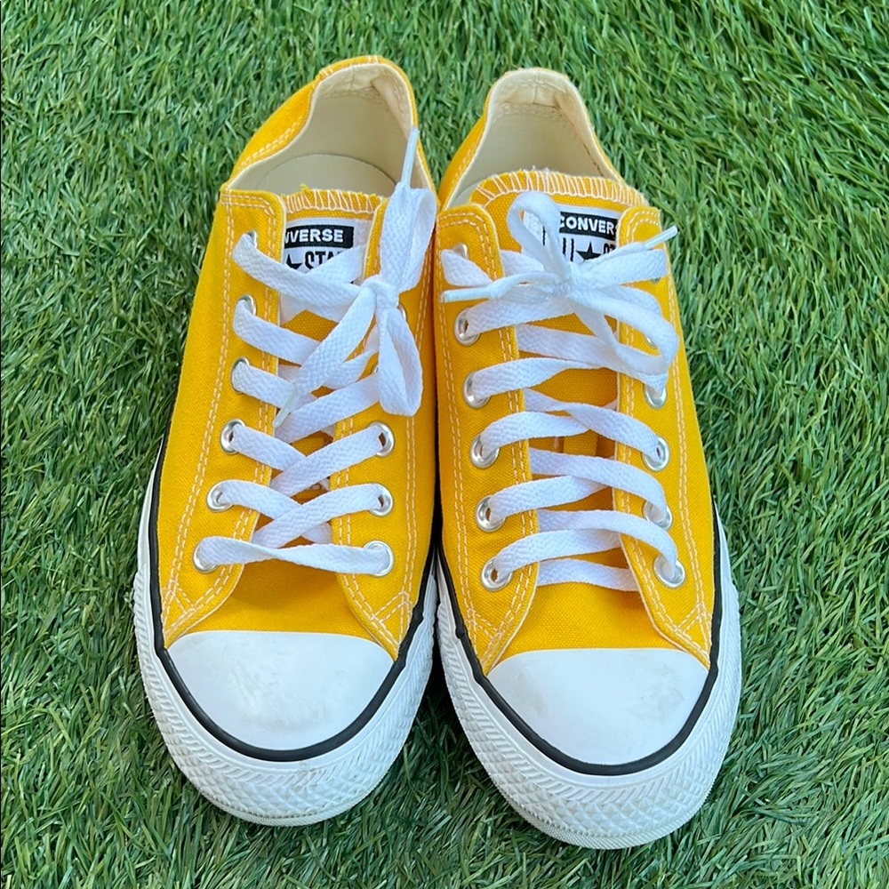 Chuck Taylor All Star Canvas Low-Top